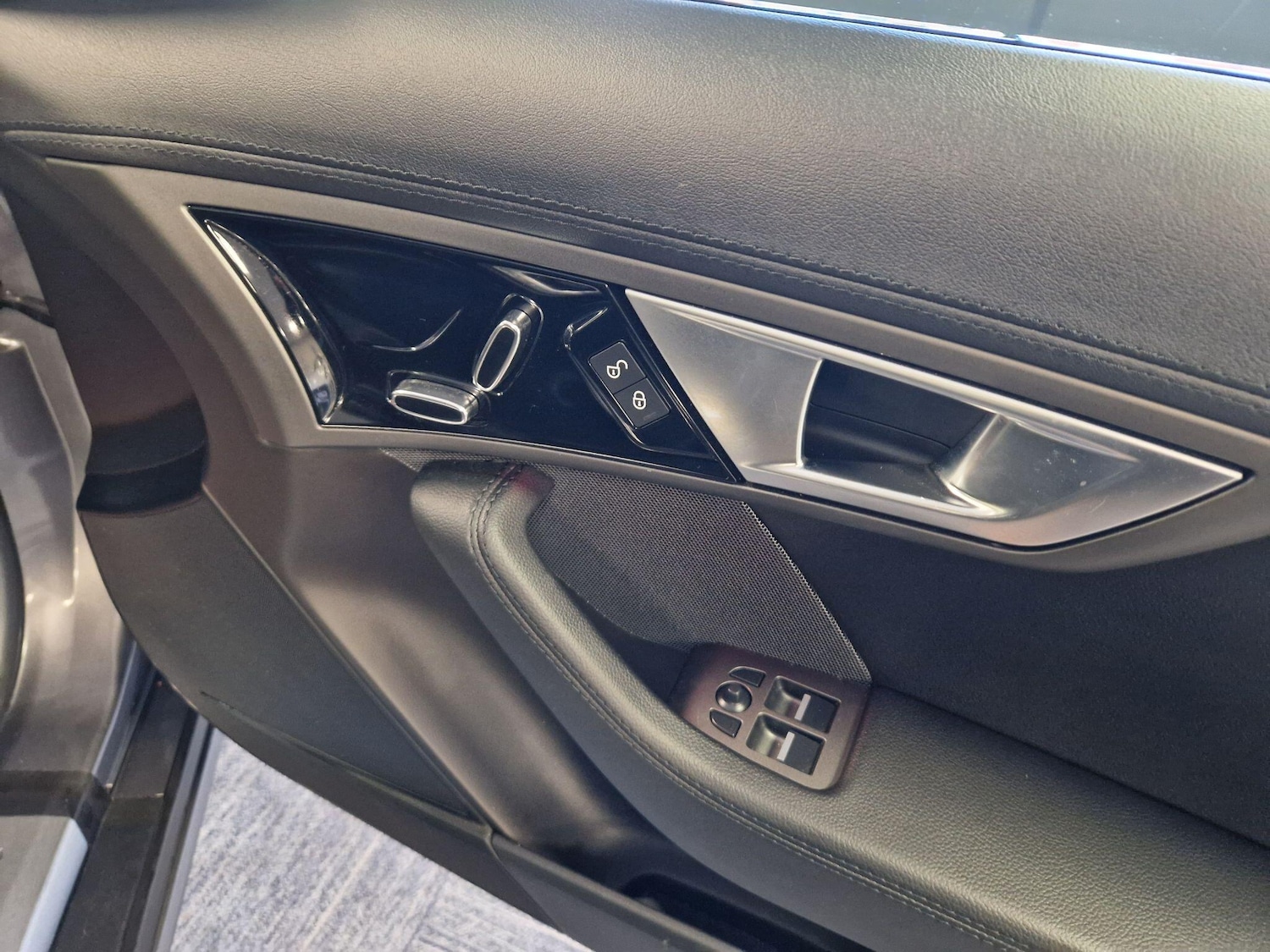 Used Jaguar F-Type 2016 for sale - 77478674: Photo 20