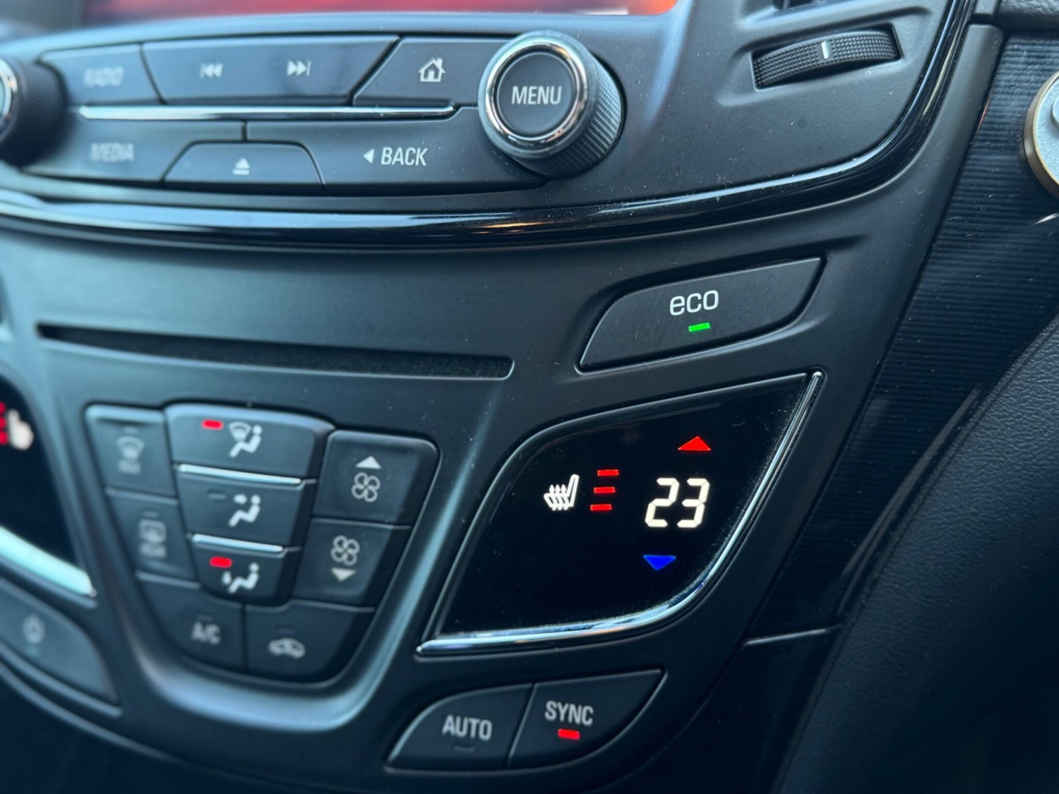 Used Vauxhall Insignia 2015 for sale - 78101186: Photo 99