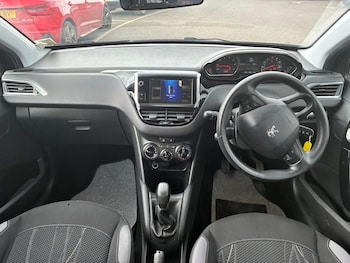 Used Peugeot 208 2013 for sale - 78535352: Photo