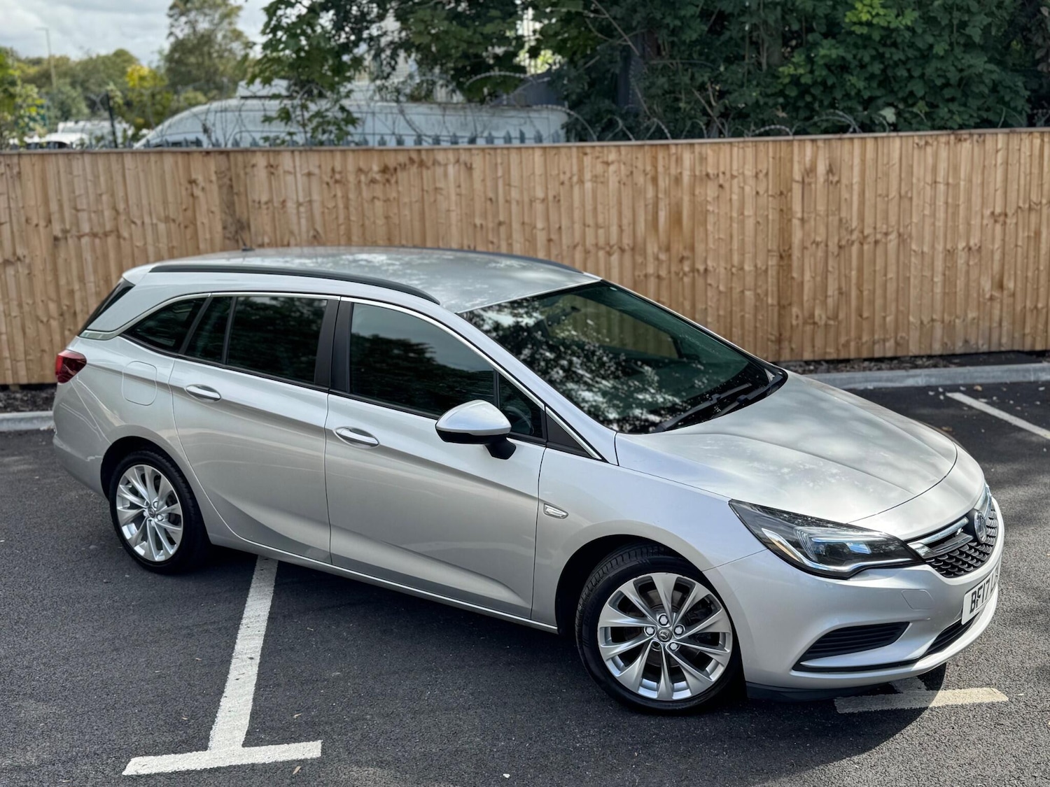 Used Vauxhall Astra 2017 for sale - 77067262: Photo 10
