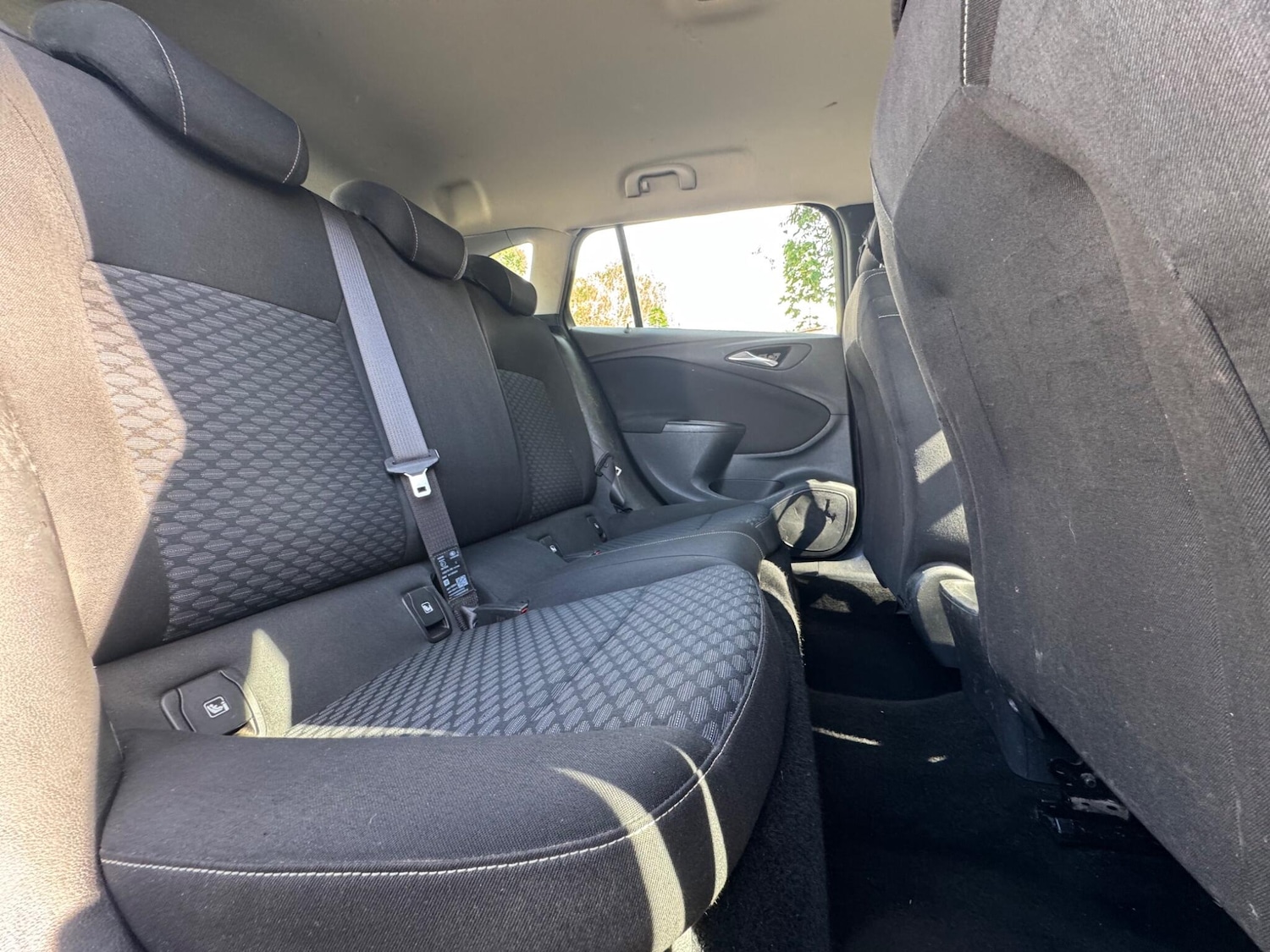 Used Vauxhall Astra 2017 for sale - 77067262: Photo 73