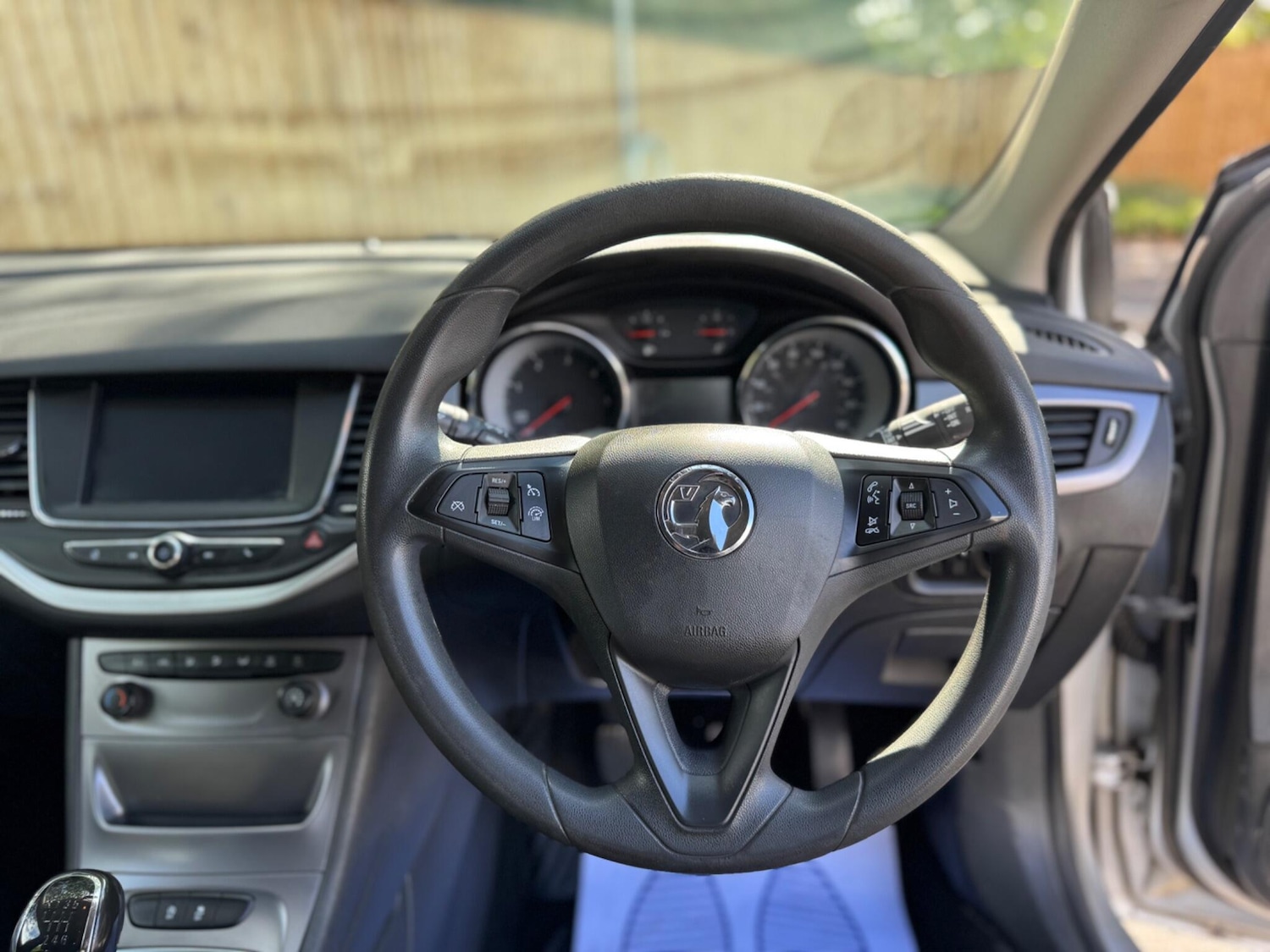 Used Vauxhall Astra 2017 for sale - 77067262: Photo 87