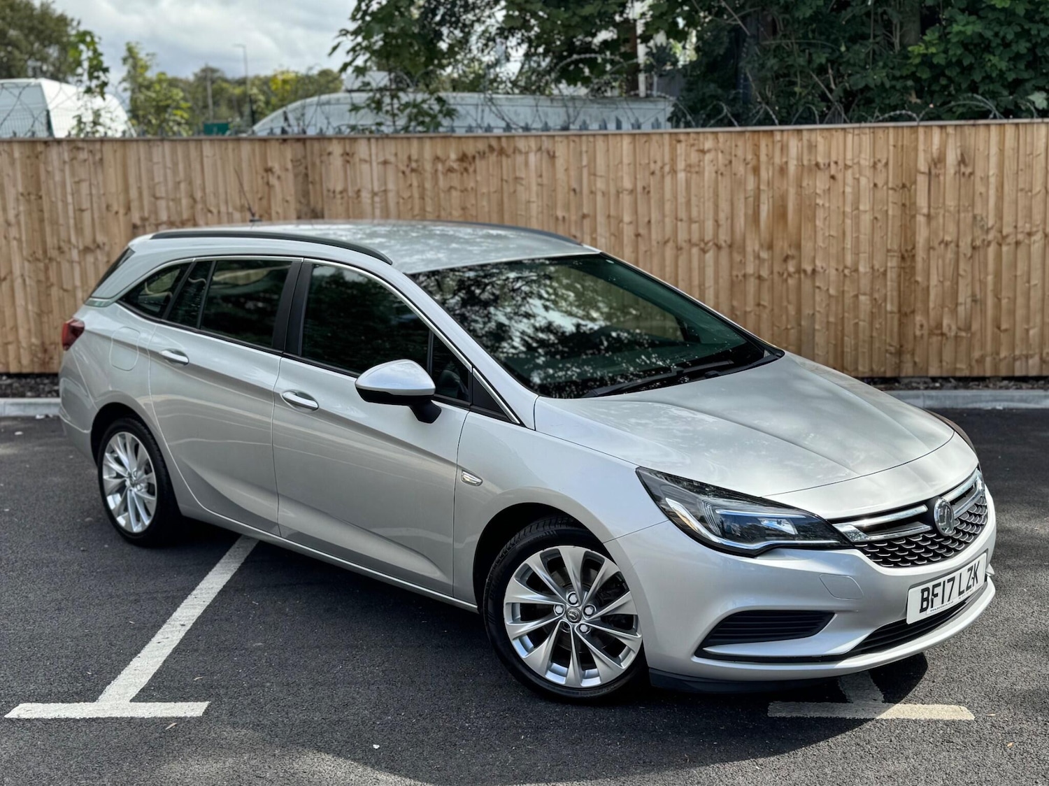 Used Vauxhall Astra 2017 for sale - 77067262: Photo 9