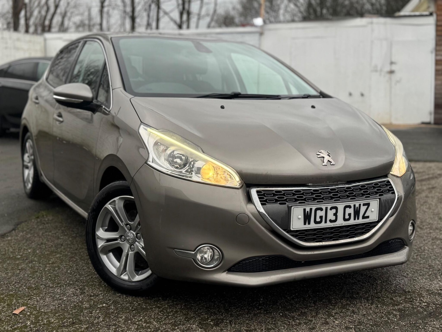 Used Peugeot 208 2013 for sale - 77305240: Photo 10