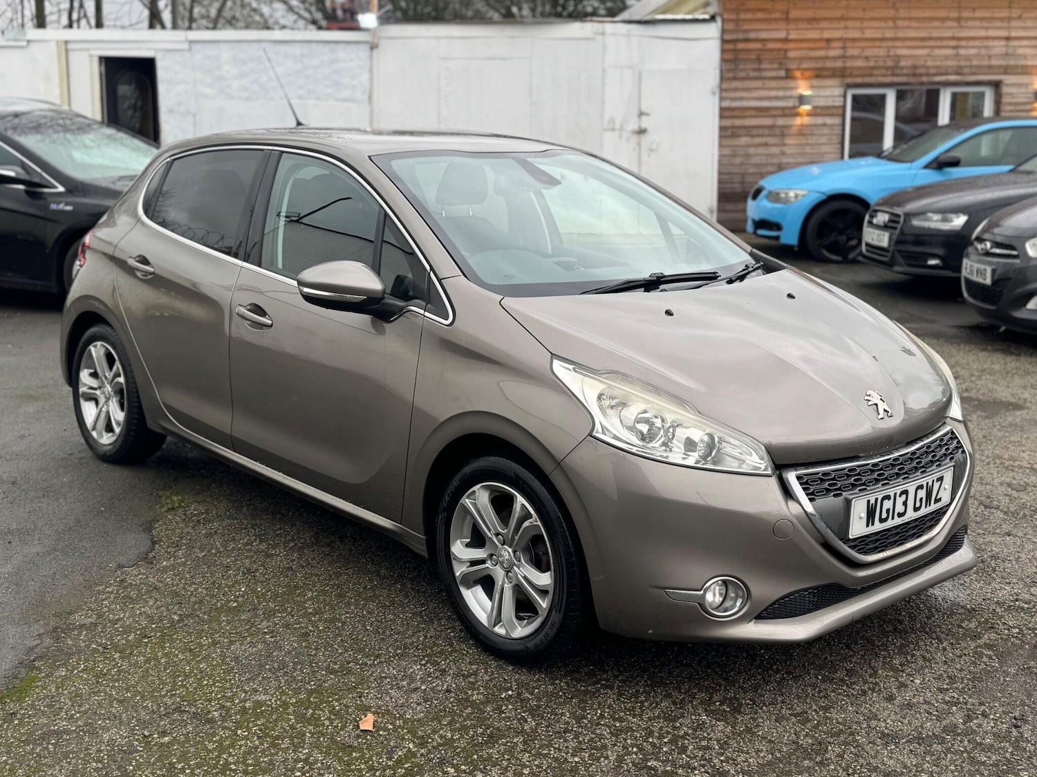 Used Peugeot 208 2013 for sale - 77305240: Photo 15