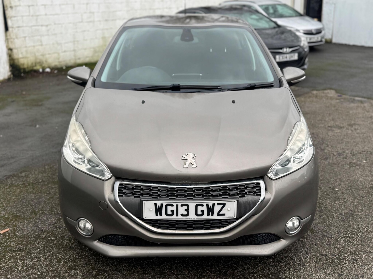 Used Peugeot 208 2013 for sale - 77305240: Photo 2
