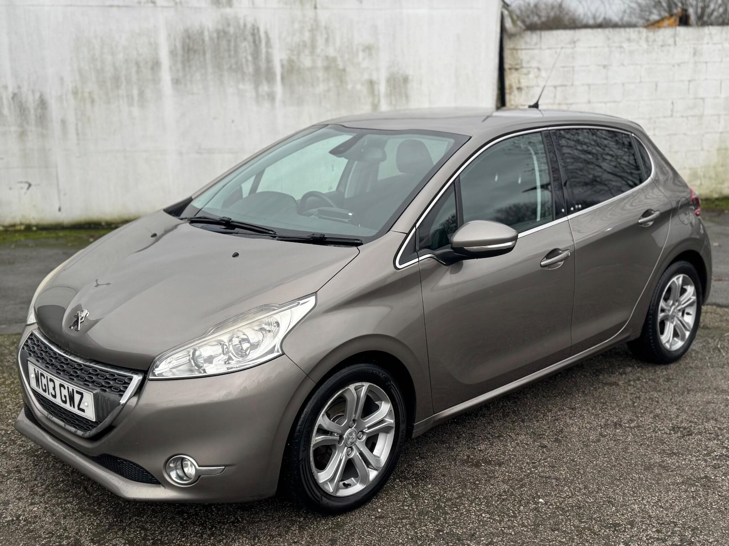 Used Peugeot 208 2013 for sale - 77305240: Photo 22