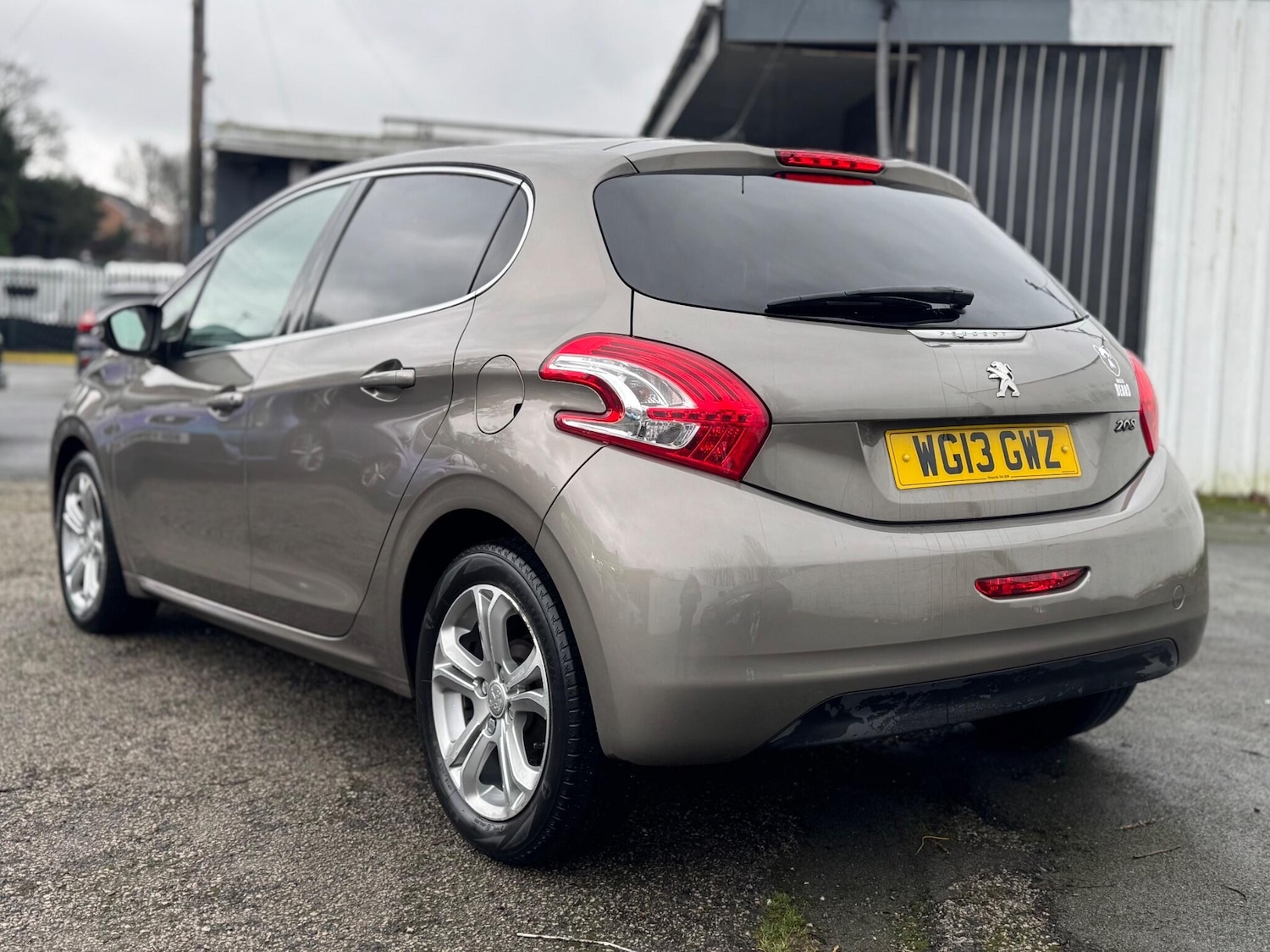 Used Peugeot 208 2013 for sale - 77305240: Photo 25