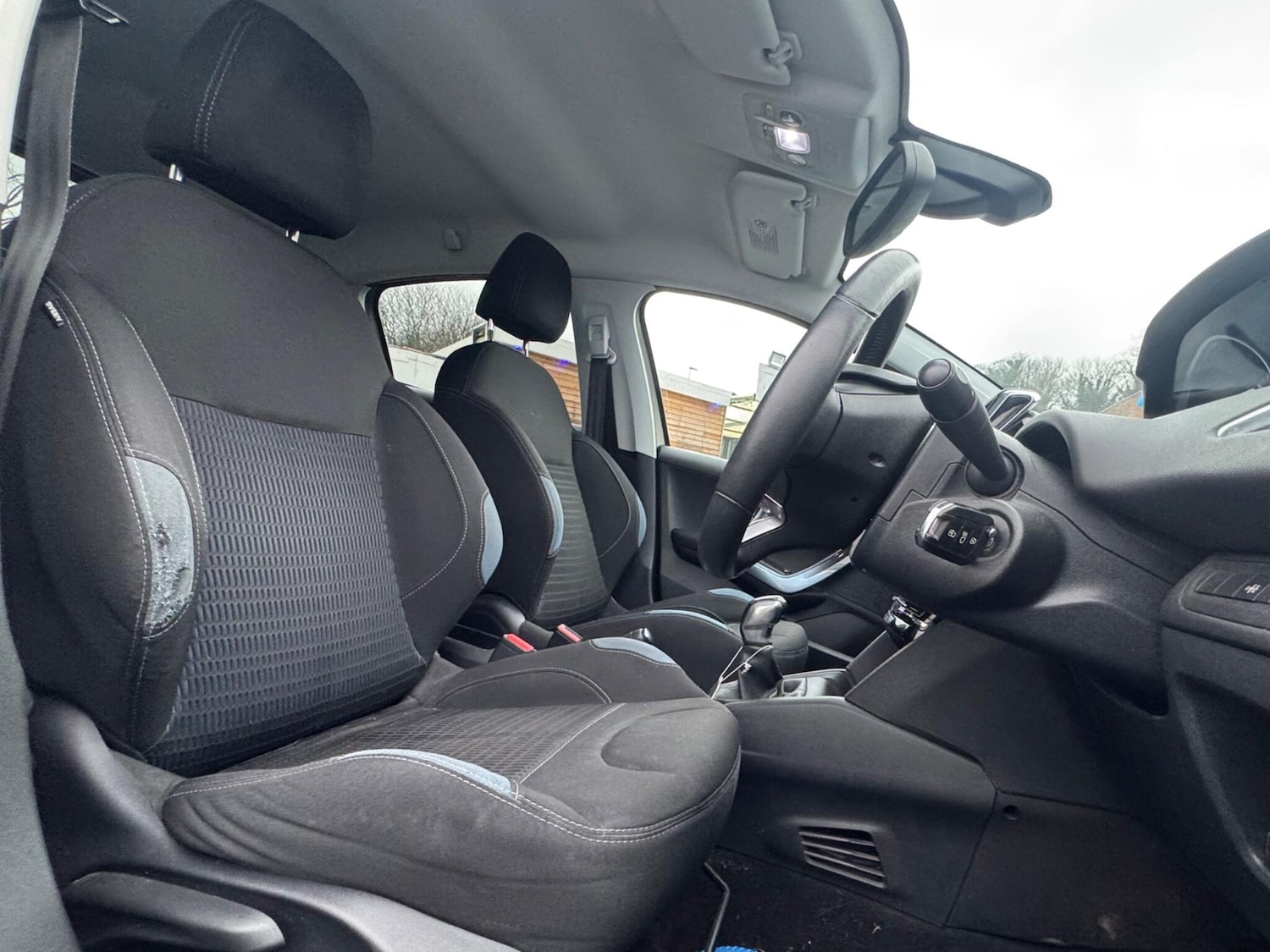 Used Peugeot 208 2013 for sale - 77305240: Photo 44