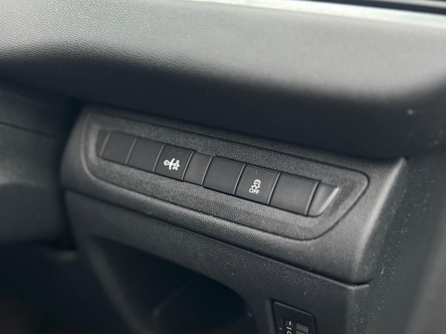 Used Peugeot 208 2013 for sale - 77305240: Photo 47