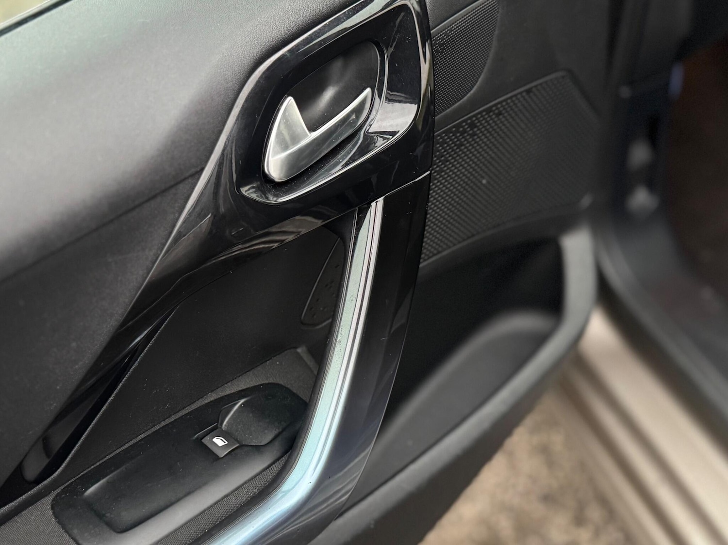 Used Peugeot 208 2013 for sale - 77305240: Photo 67