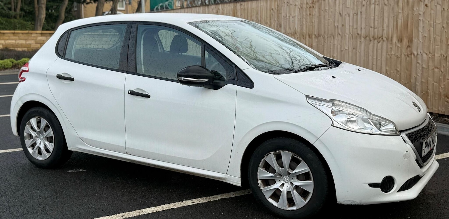 Used Peugeot 208 2014 for sale - 77203655: Photo 22