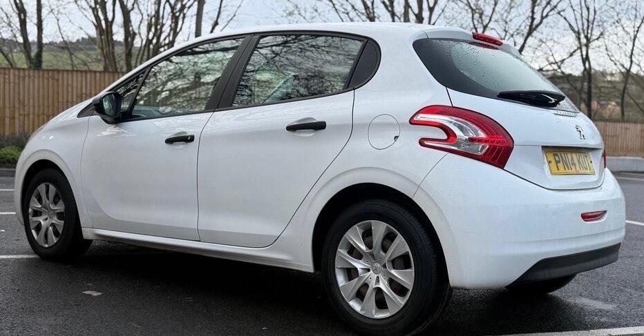 Used Peugeot 208 2014 for sale - 77203655: Photo 36