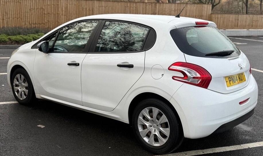 Used Peugeot 208 2014 for sale - 77203655: Photo 37