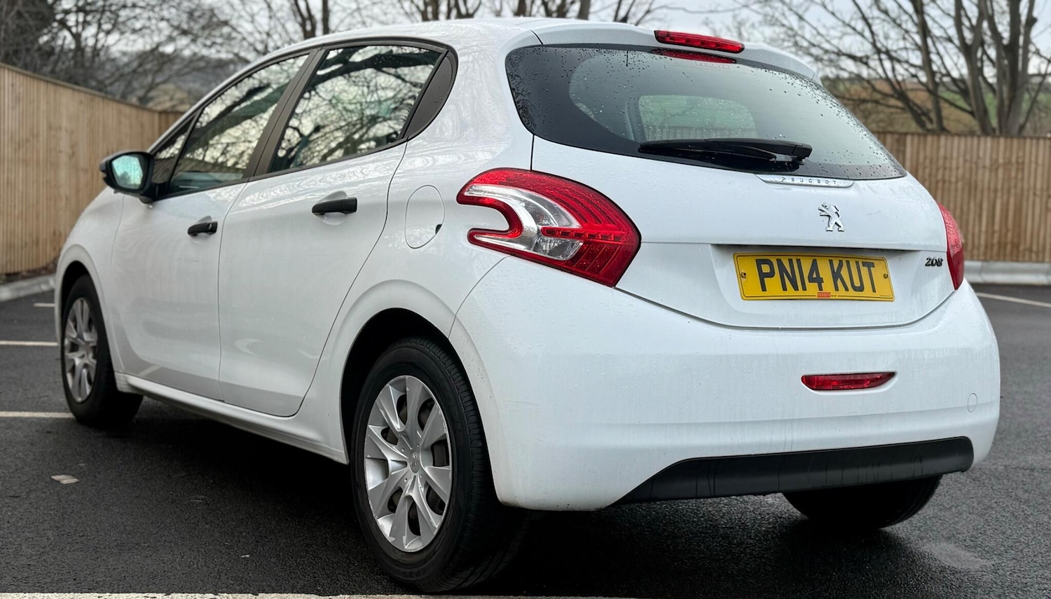 Used Peugeot 208 2014 for sale - 77203655: Photo 4