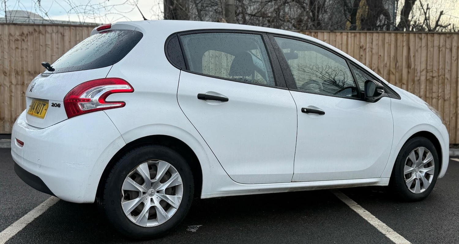 Used Peugeot 208 2014 for sale - 77203655: Photo 45