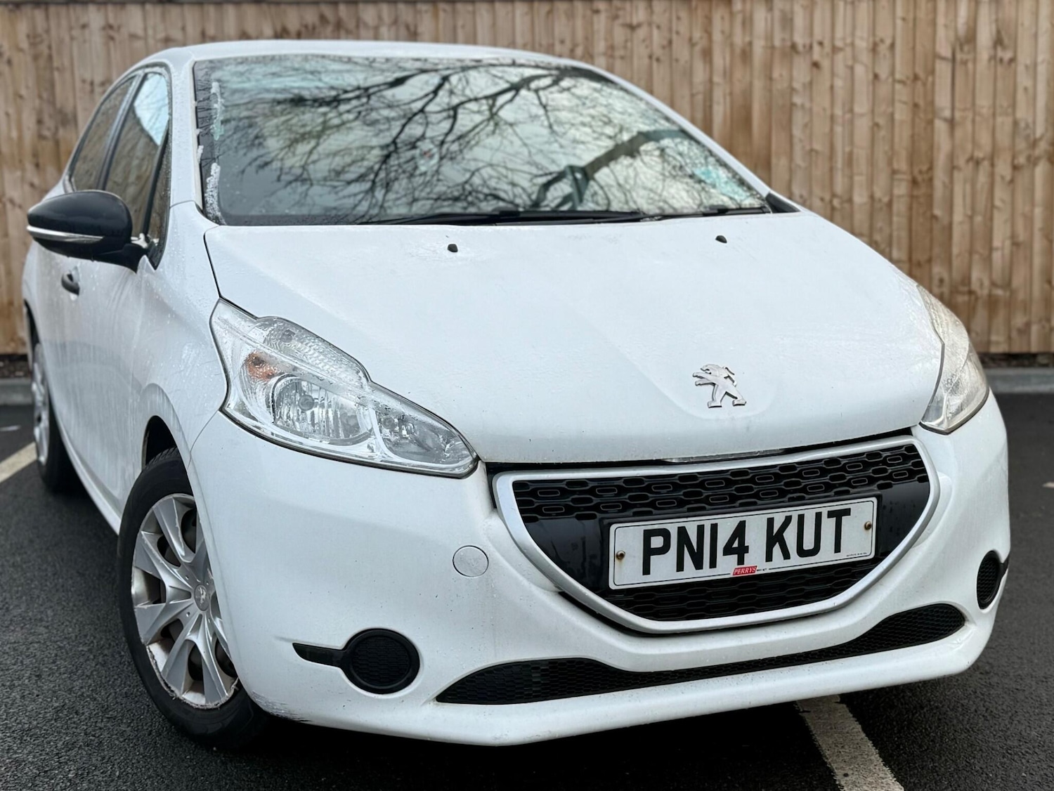 Used Peugeot 208 2014 for sale - 77203655: Photo 5