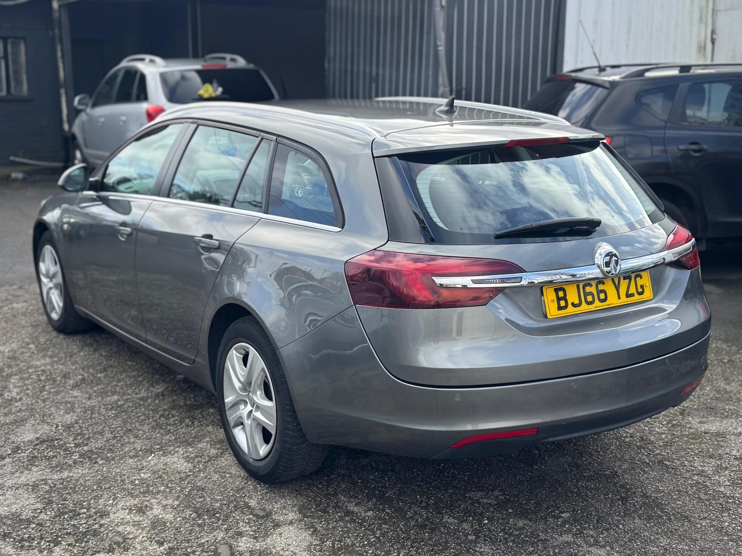 Used Vauxhall Insignia 2016 for sale - 77645698: Photo 4