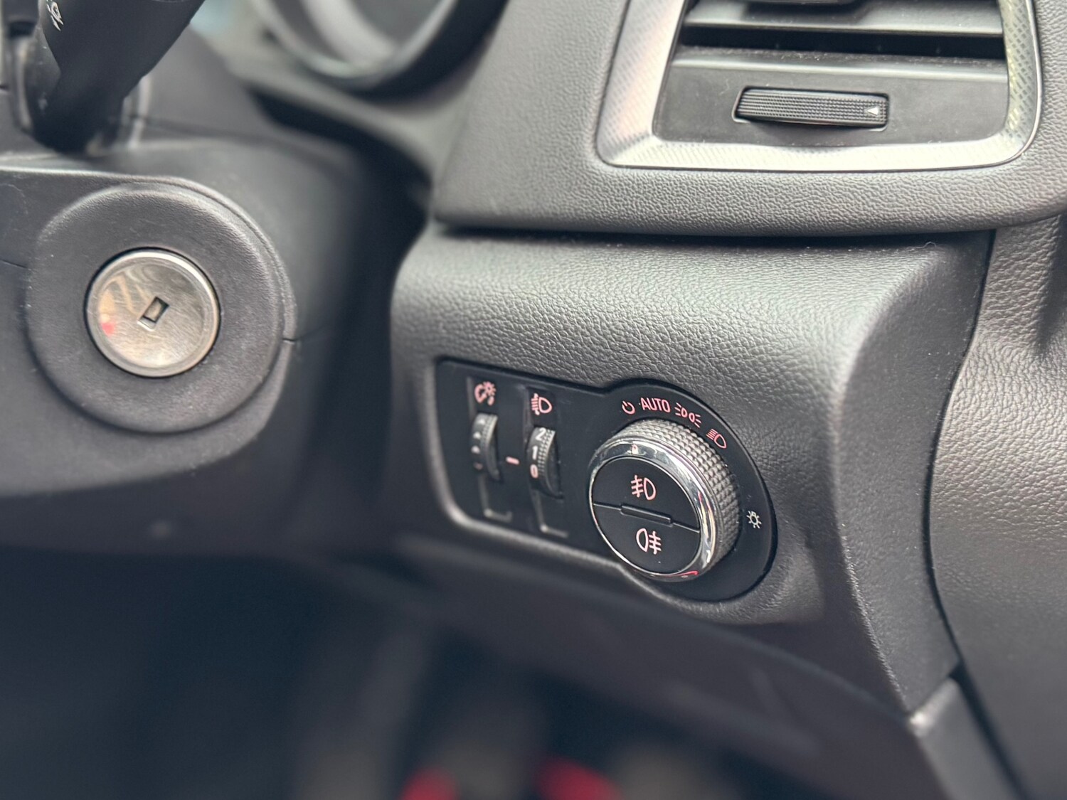 Used Vauxhall Astra 2011 for sale - 76554360: Photo 21