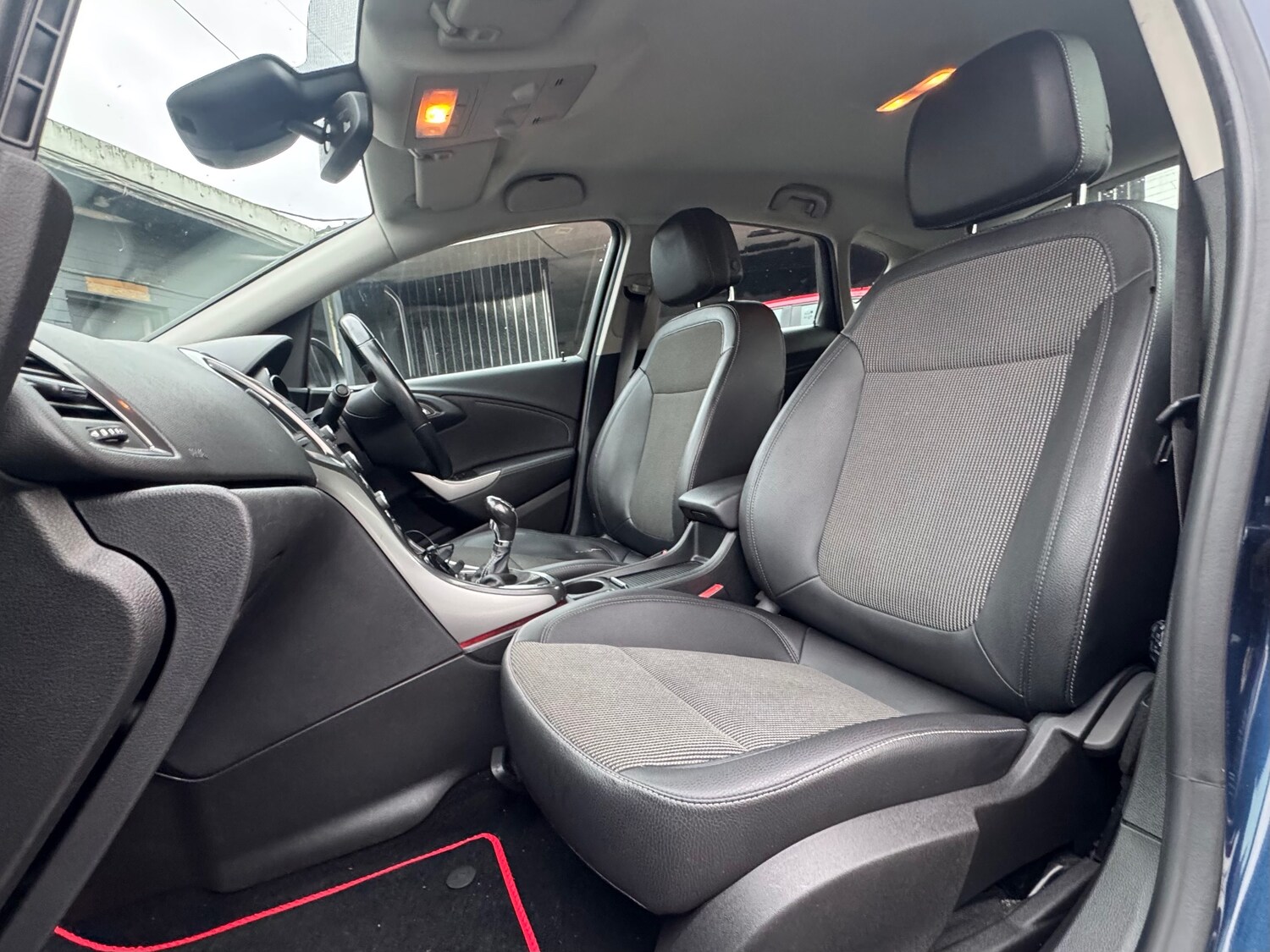 Used Vauxhall Astra 2011 for sale - 76554360: Photo 25