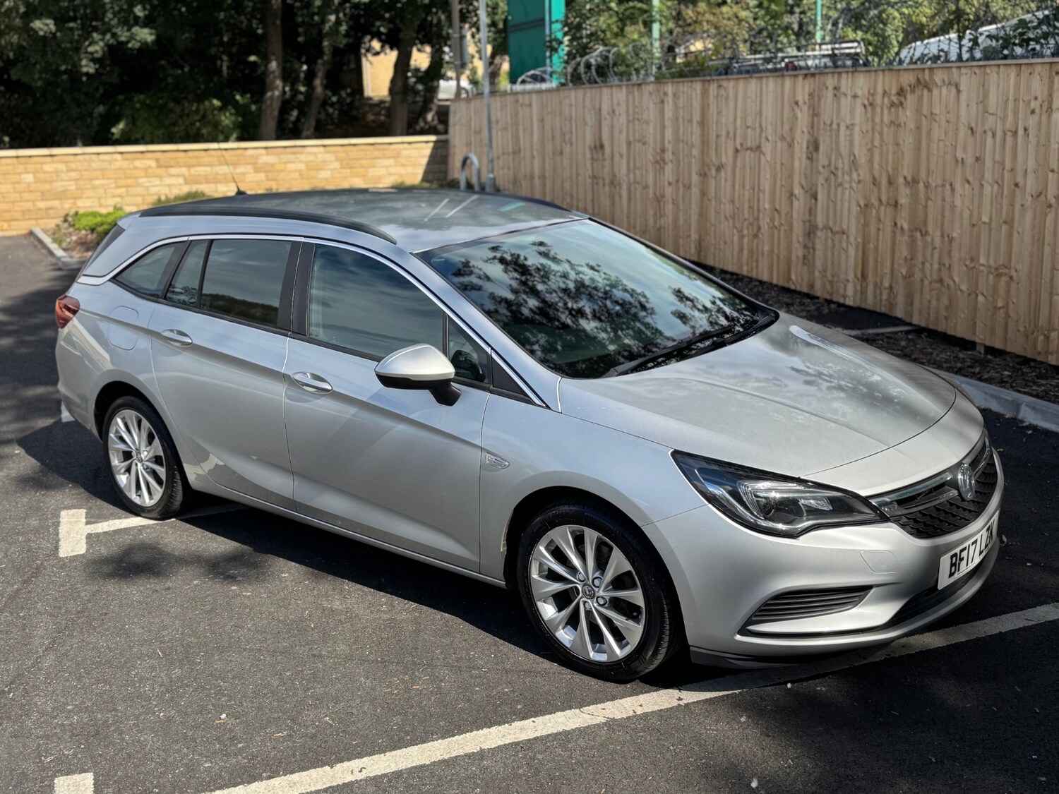 Used Vauxhall Astra 2017 for sale - 76554363: Photo 58