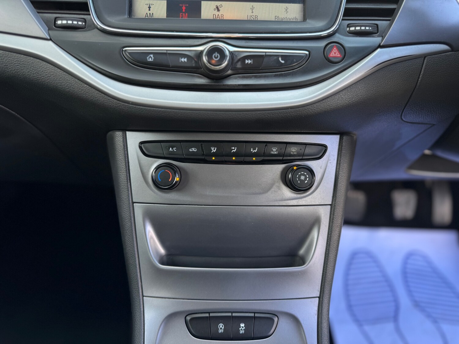 Used Vauxhall Astra 2017 for sale - 76554363: Photo 98