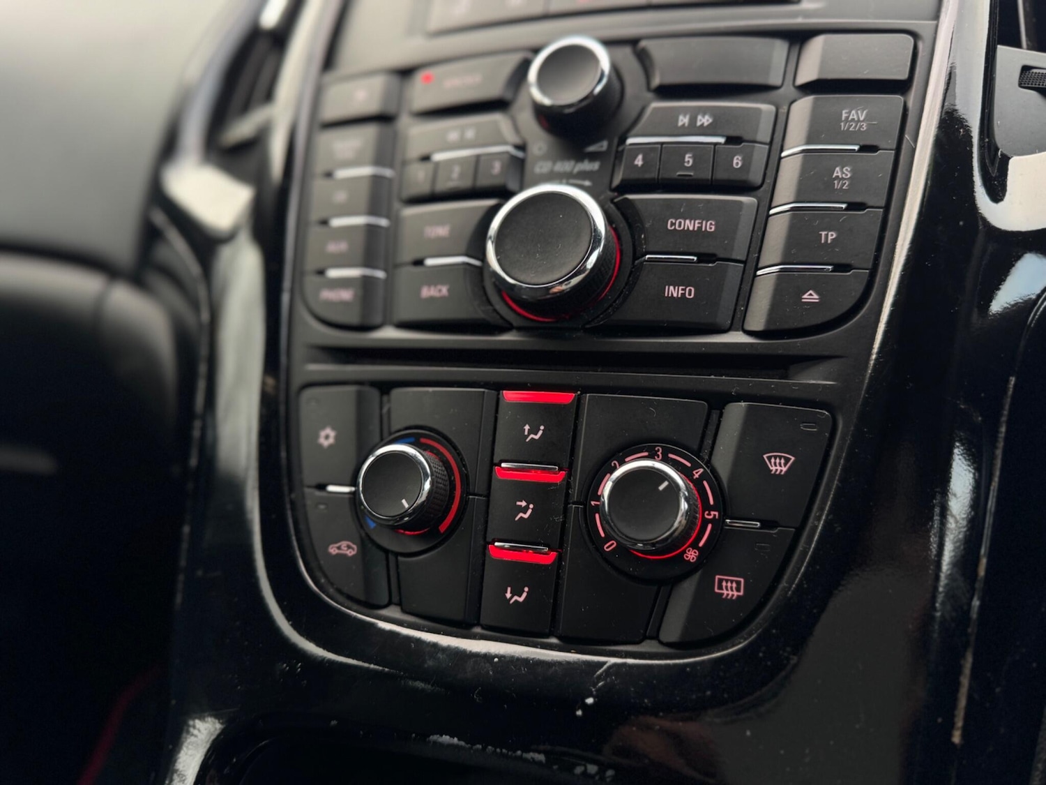 Used Vauxhall Astra GTC for sale - 77015926: Photo 78