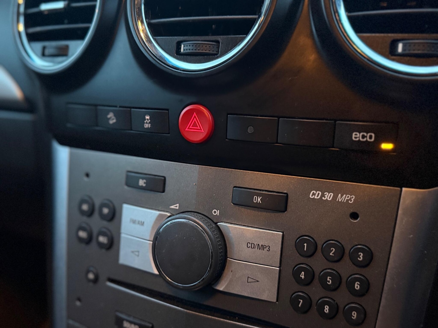 Used Vauxhall Antara 2013 for sale - 77315463: Photo 39