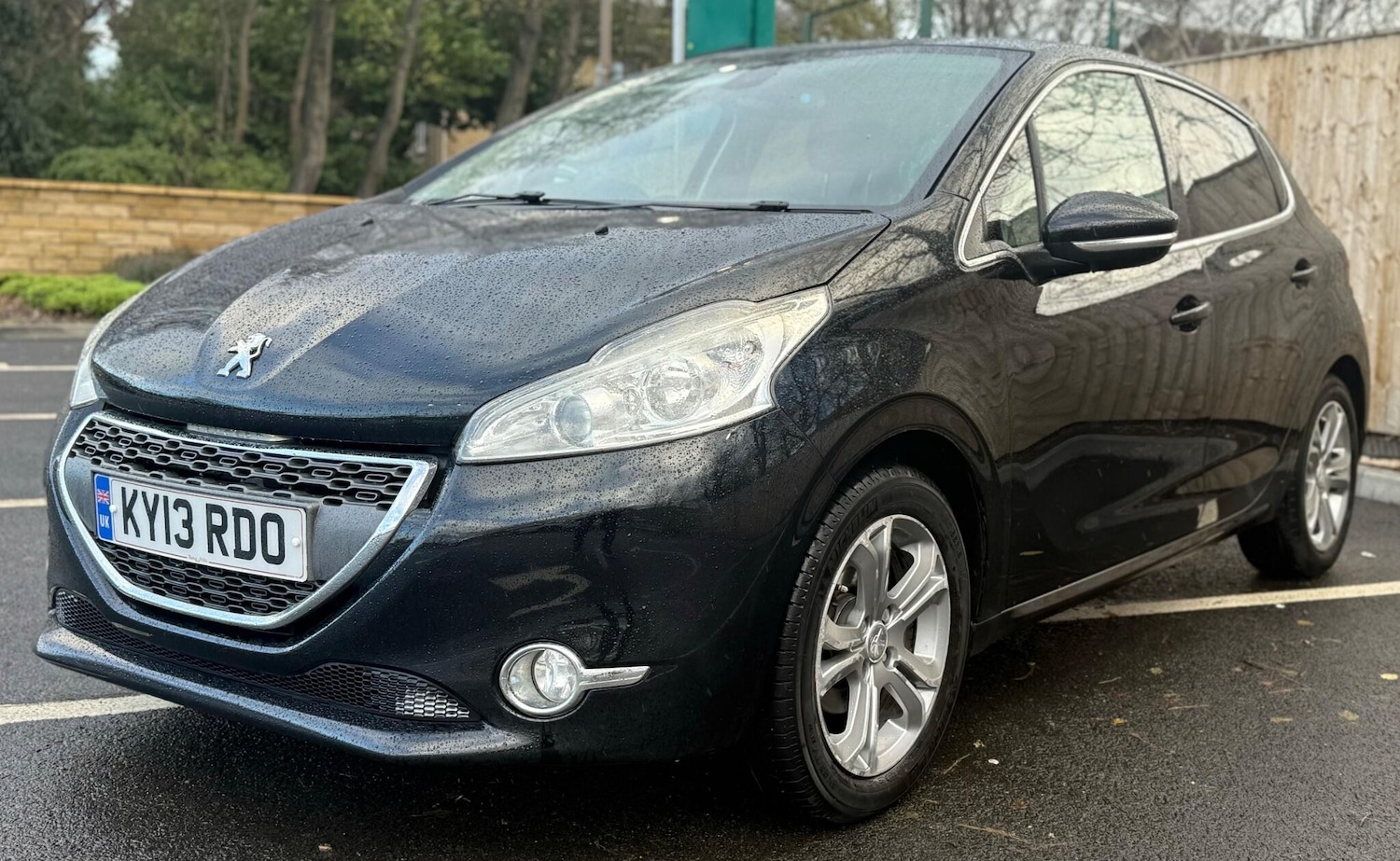Used Peugeot 208 2013 for sale - 76899704: Photo 12