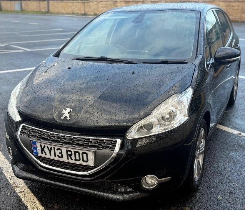 Used Peugeot 208 2013 for sale - 76899704: Photo 16