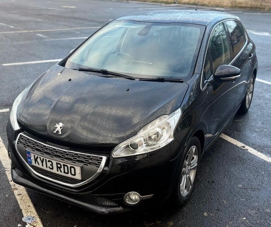 Used Peugeot 208 2013 for sale - 76899704: Photo 17