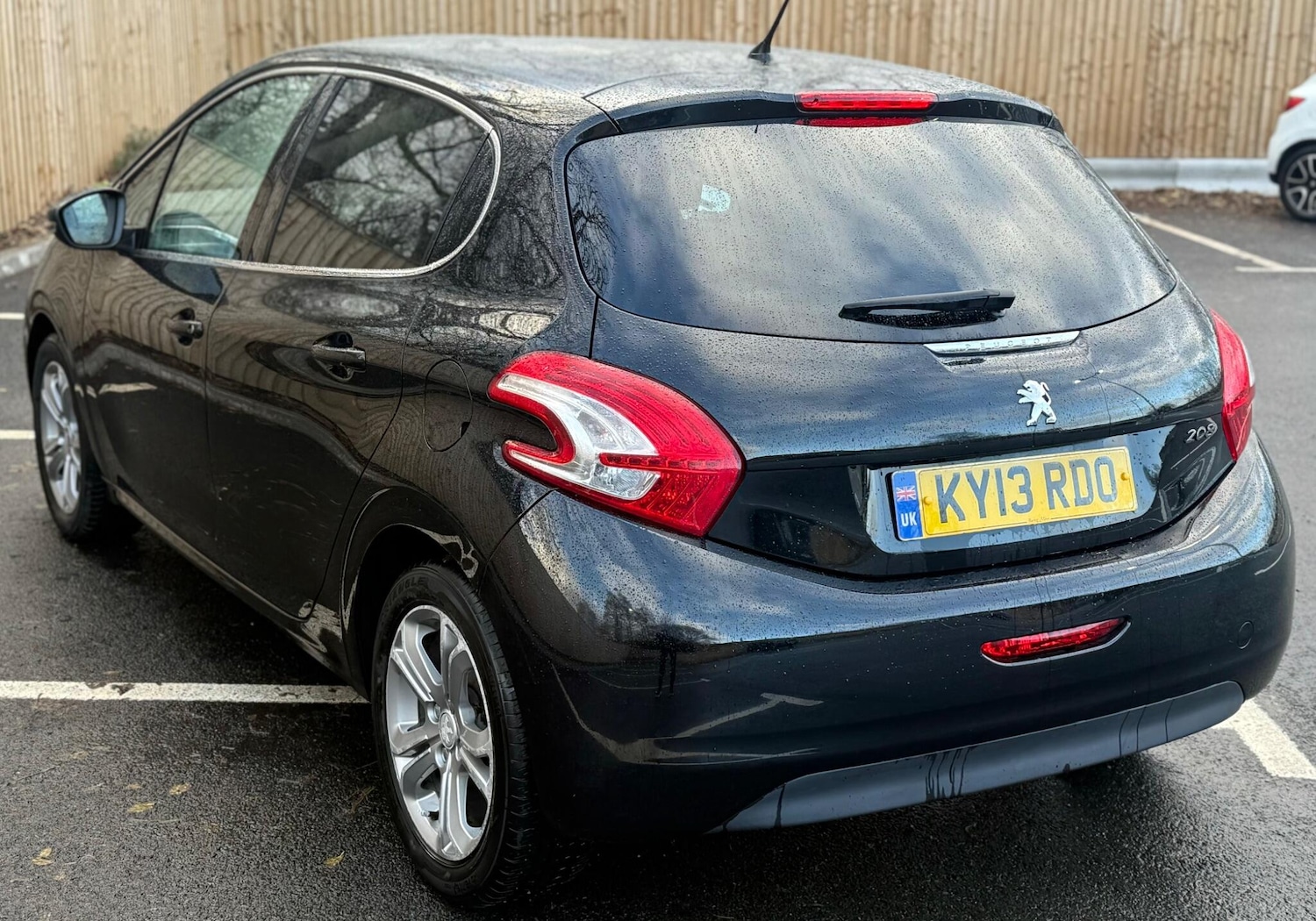 Used Peugeot 208 2013 for sale - 76899704: Photo 20