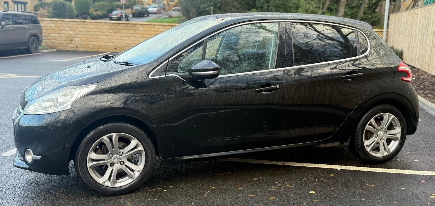 Used Peugeot 208 2013 for sale - 76899704: Photo 23