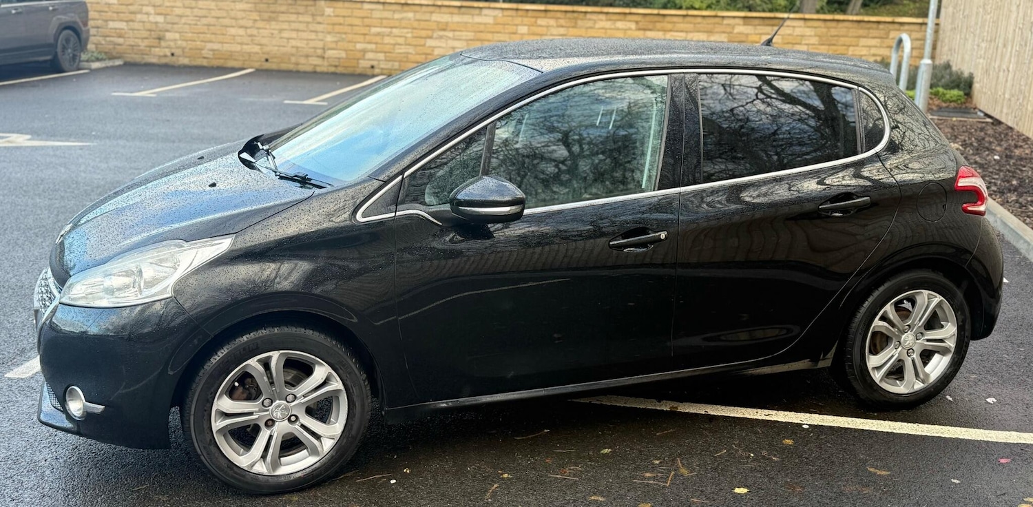 Used Peugeot 208 2013 for sale - 76899704: Photo 24