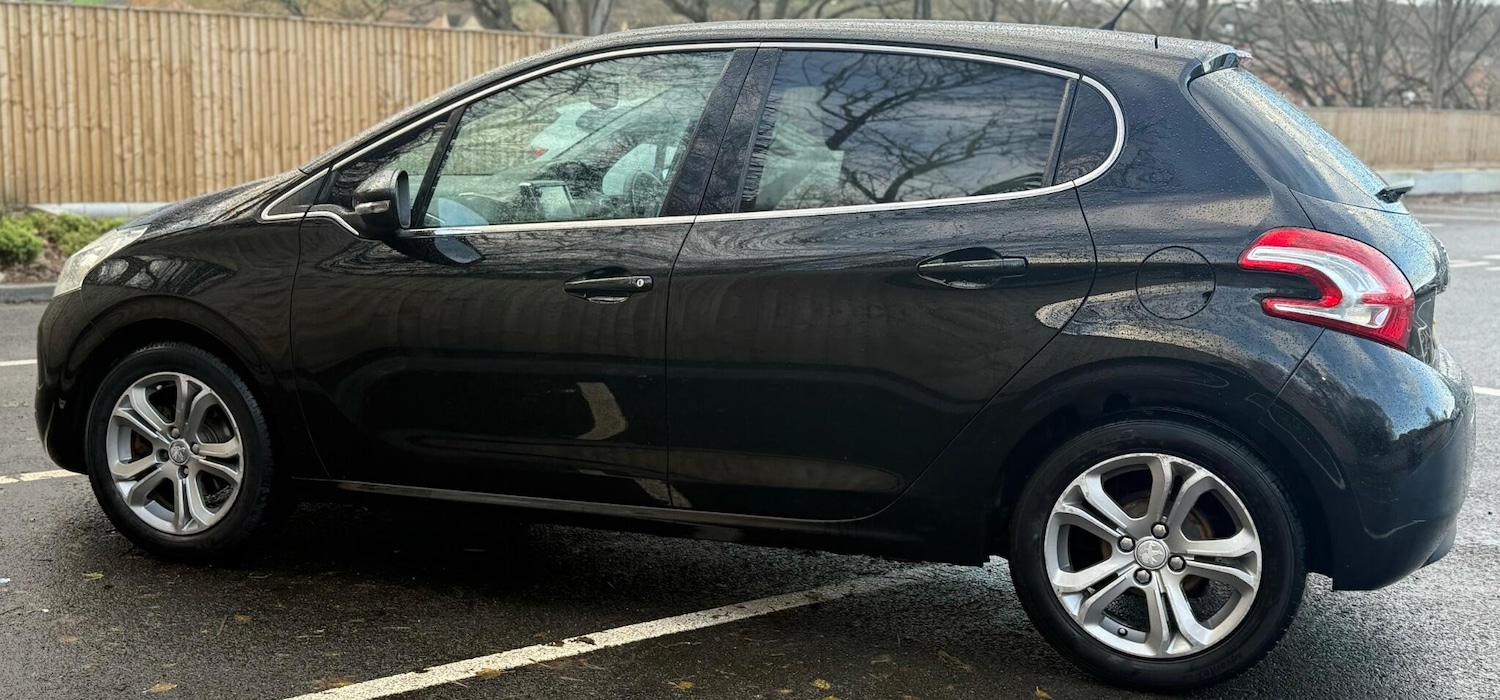 Used Peugeot 208 2013 for sale - 76899704: Photo 25