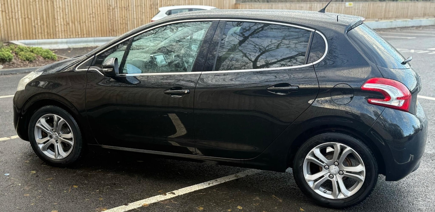 Used Peugeot 208 2013 for sale - 76899704: Photo 26