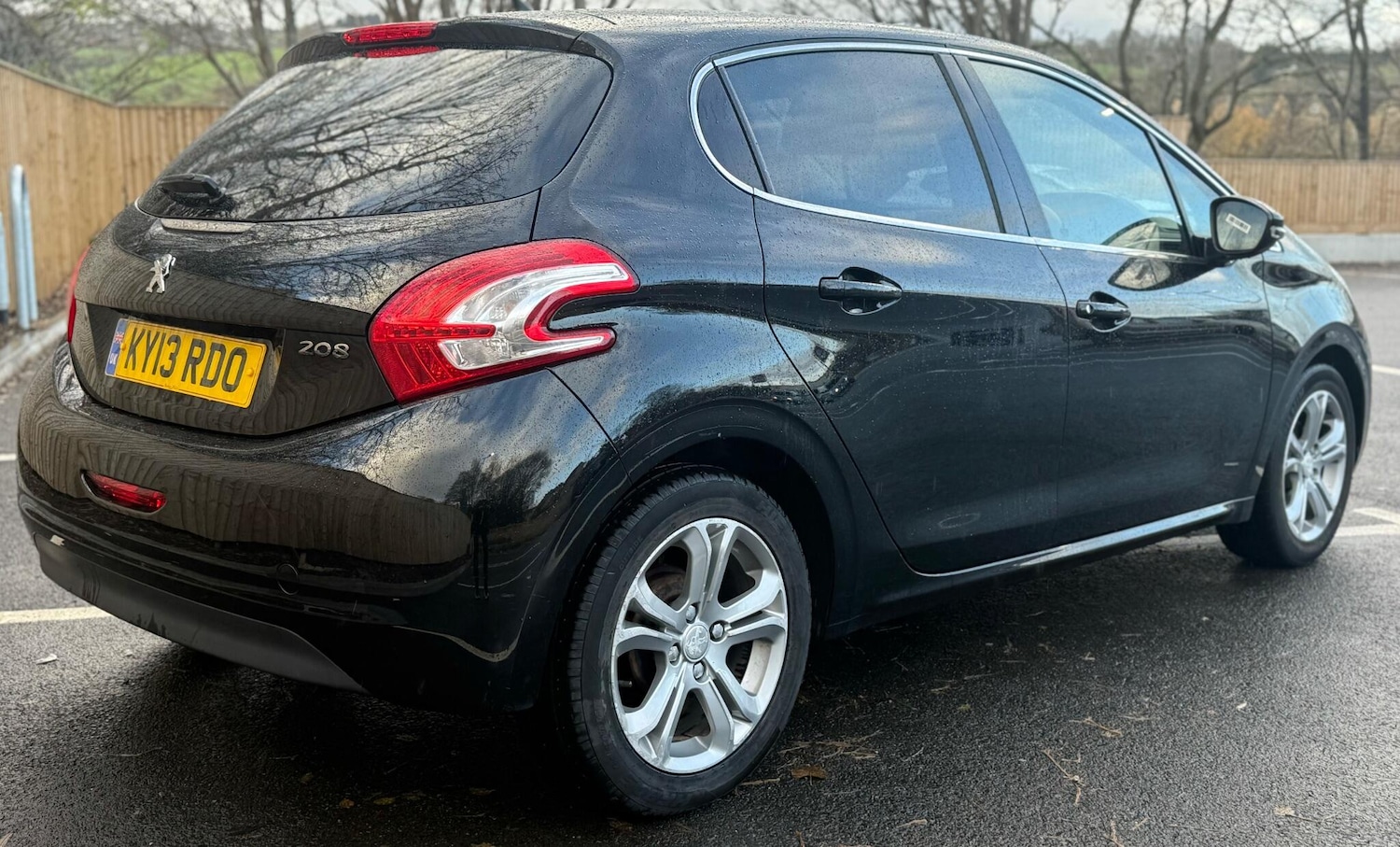 Used Peugeot 208 2013 for sale - 76899704: Photo 35