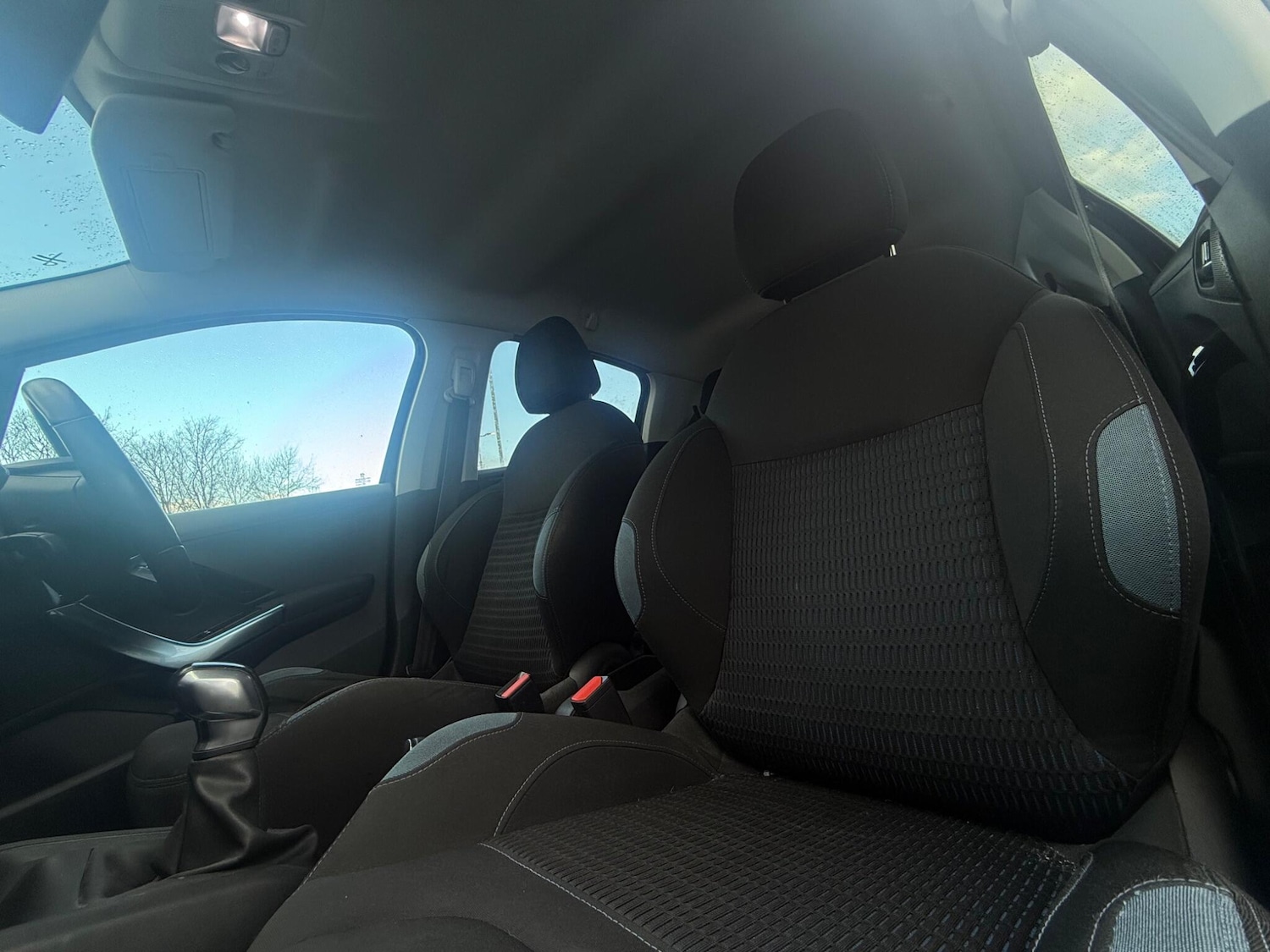 Used Peugeot 208 2013 for sale - 76899704: Photo 40