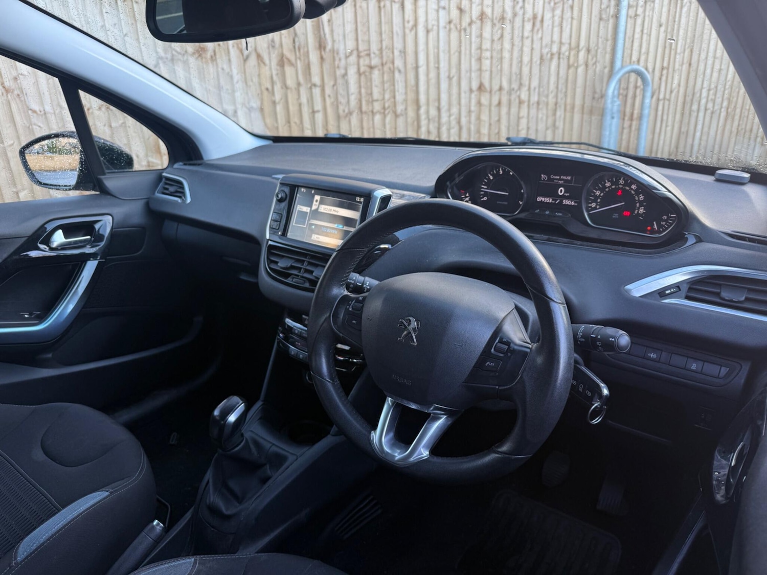 Used Peugeot 208 2013 for sale - 76899704: Photo 43