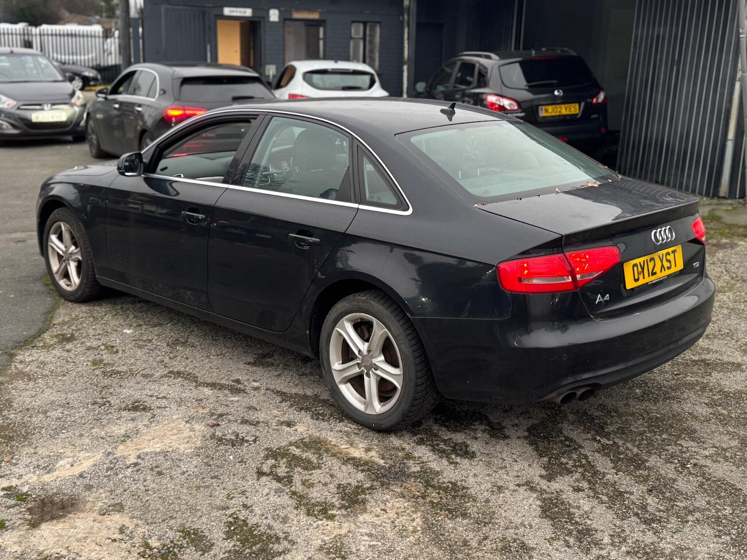 Used Audi A4 2012 for sale - 77067189: Photo 4