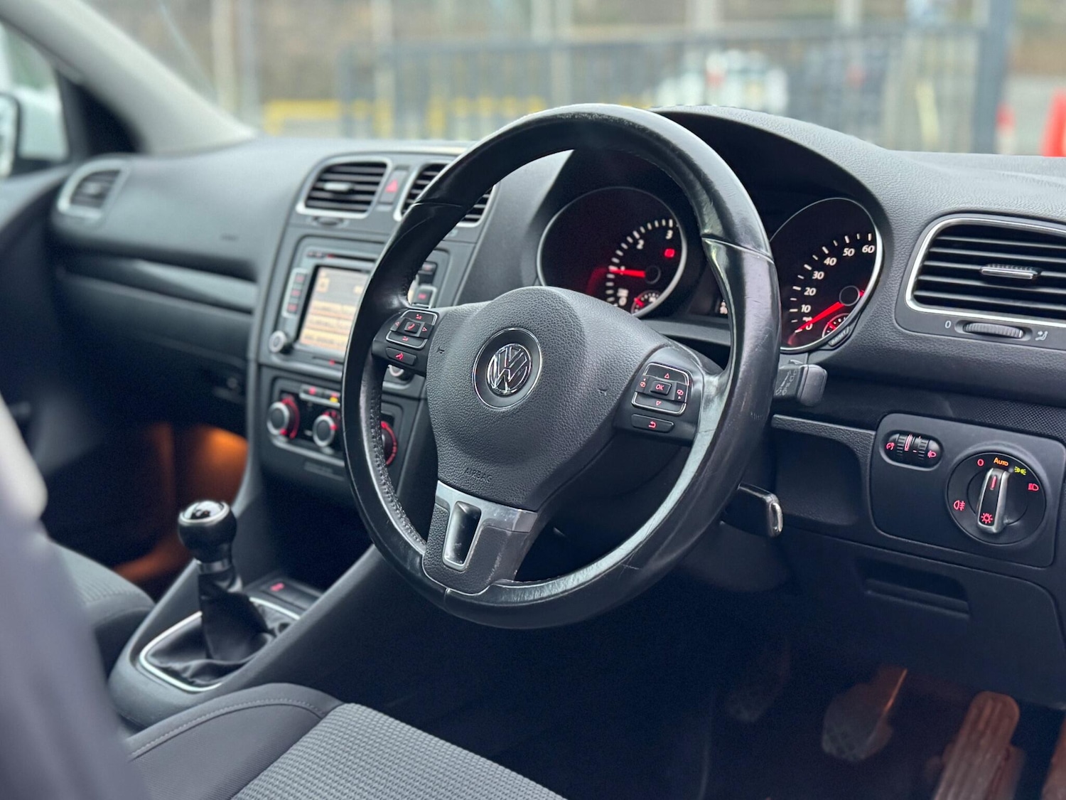 Used Volkswagen Golf 2012 for sale - 77330376: Photo 36