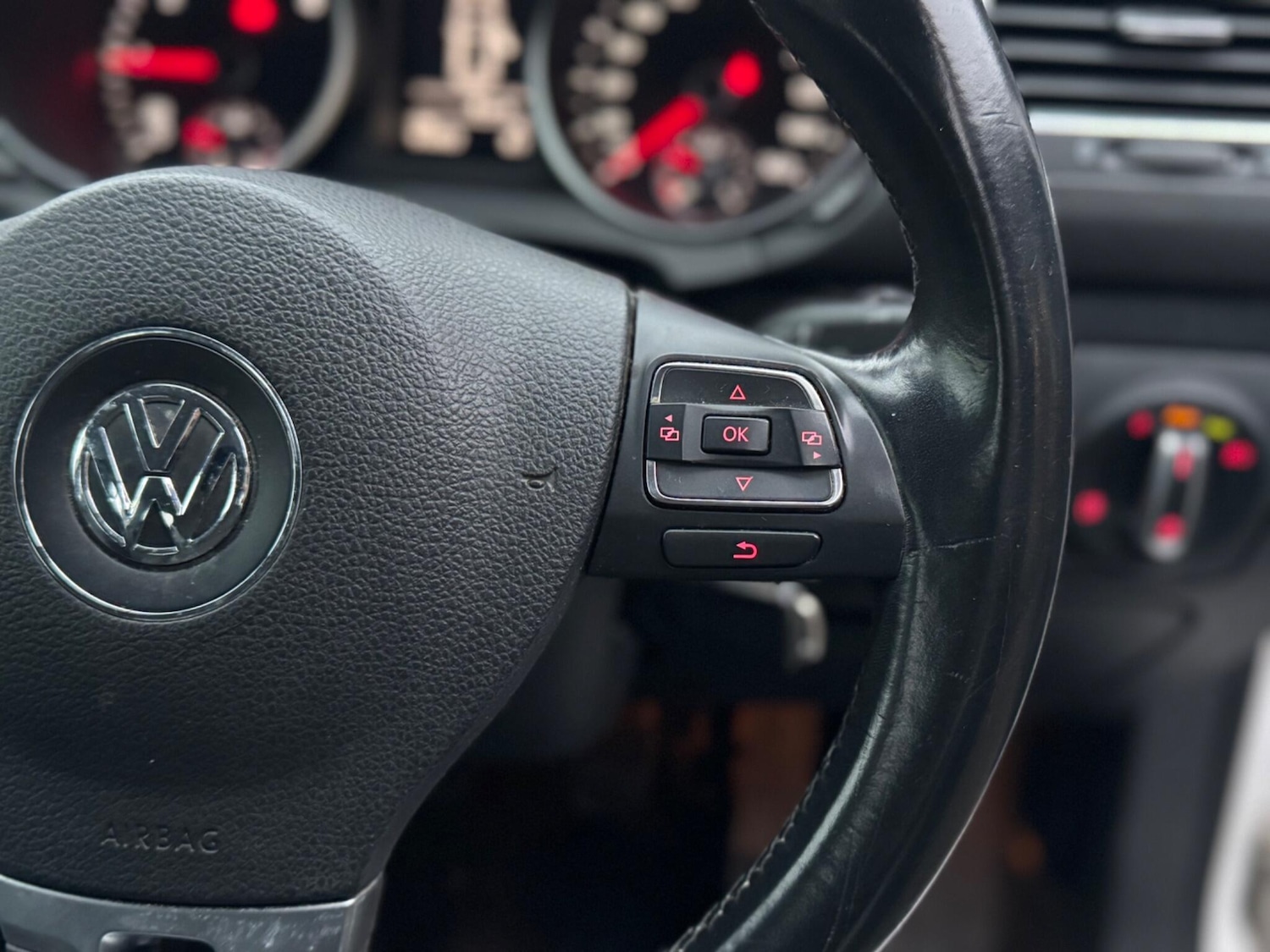 Used Volkswagen Golf 2012 for sale - 77330376: Photo 47