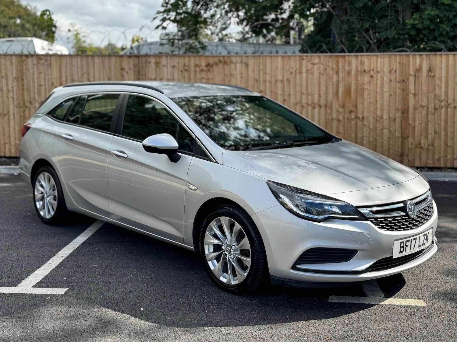 Used Vauxhall Astra 2017 for sale - 77054110: Photo 14