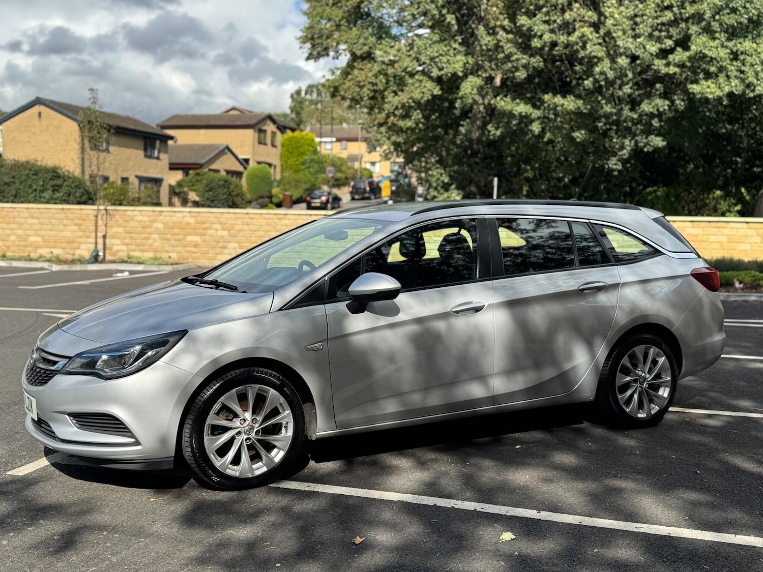 Used Vauxhall Astra 2017 for sale - 77054110: Photo 32