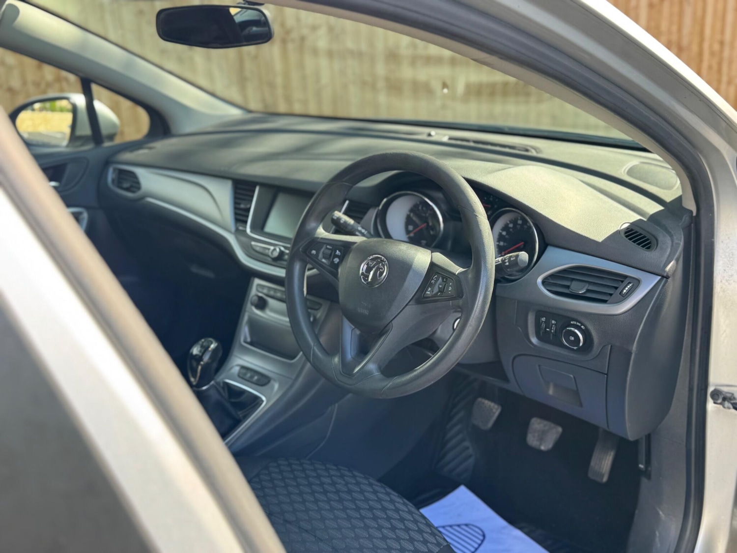 Used Vauxhall Astra 2017 for sale - 77054110: Photo 65