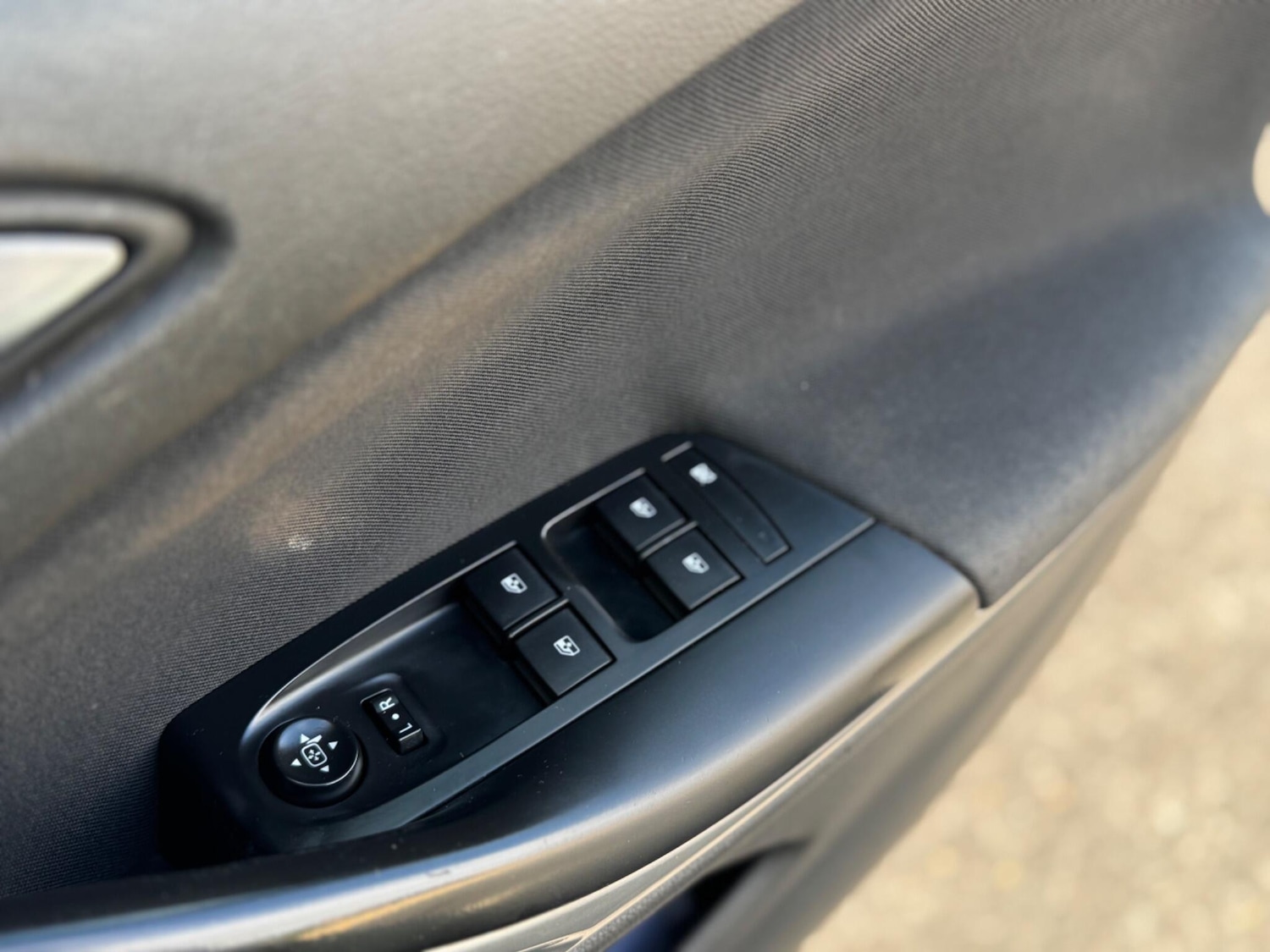 Used Vauxhall Astra 2017 for sale - 77054110: Photo 93