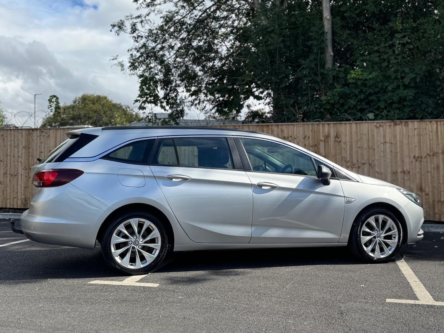 Used Vauxhall Astra 2017 for sale - 77898258: Photo 29