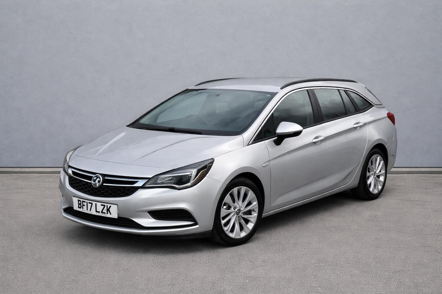 Used Vauxhall Astra 2017 for sale - 77898258: Photo 3
