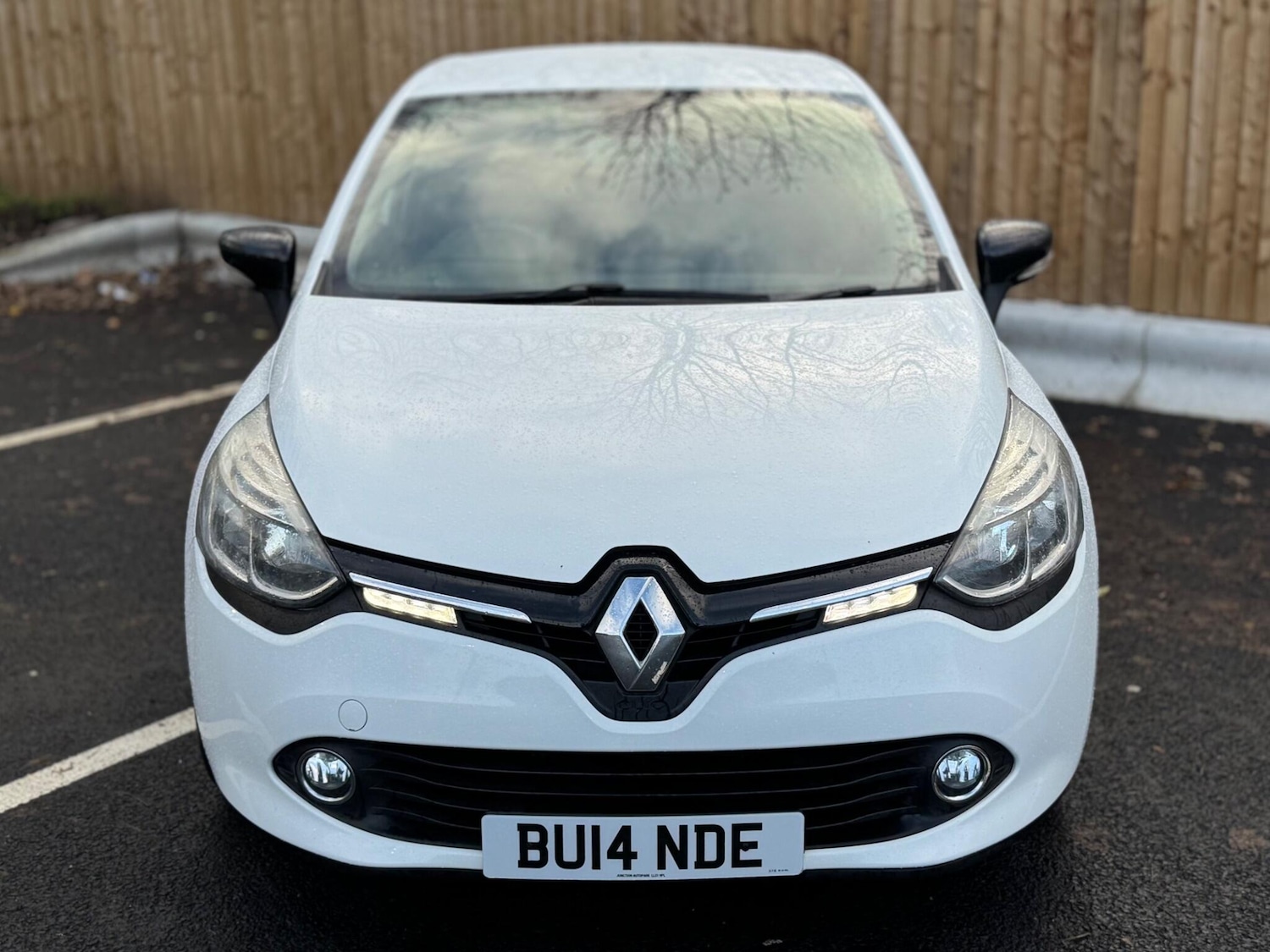 Used Renault Clio 2014 for sale - 76898869: Photo 2