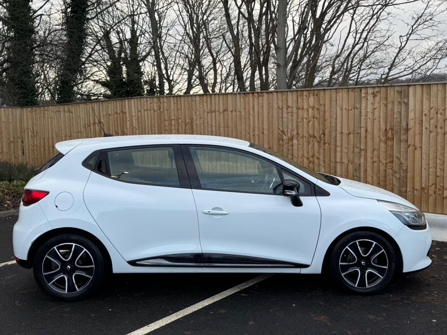 Used Renault Clio 2014 for sale - 76898869: Photo 42